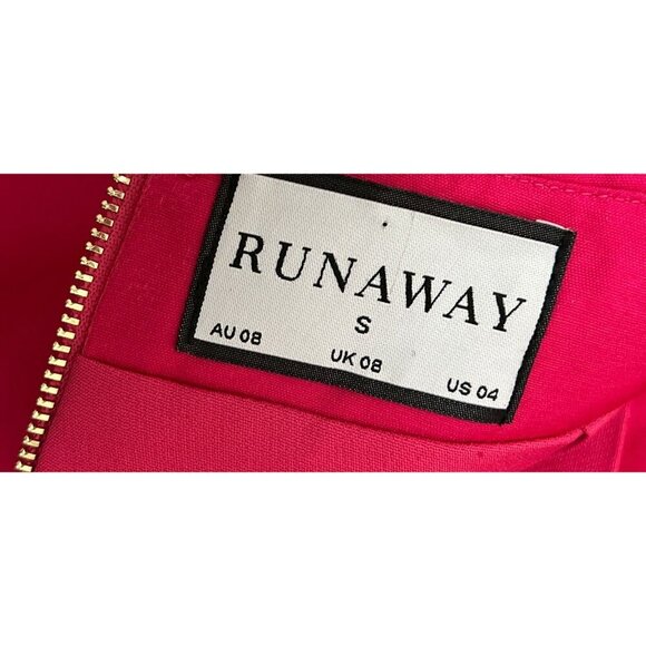Runaway Fuchsia Mini Skirt With Gold Back Zipper & Front Slit Size 4 - Picture 7 of 8